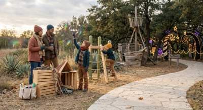 Austin Family Holiday Kickoff Playbook: Insider Plan for Fortlandia + Final-Night Lights